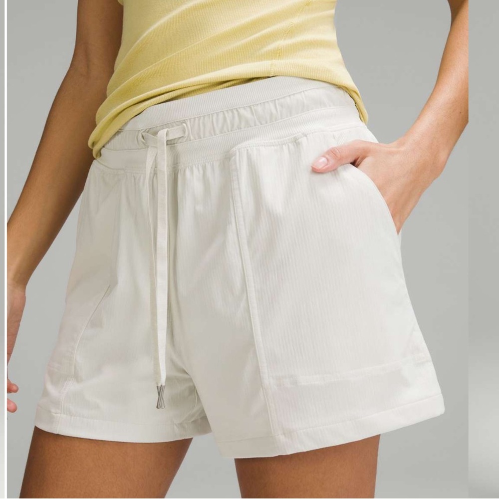 Lululemon Dance Studio High-Rise Short 3.5"